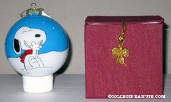 Snoopy sitting