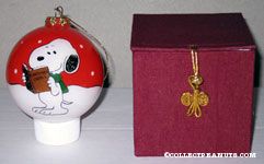 Snoopy Caroling