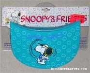 Snoopy playing tennis
