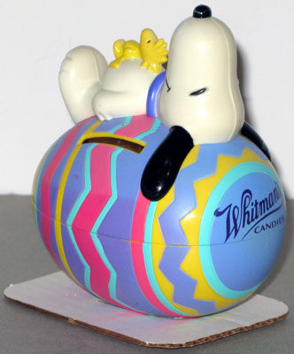 snoopy happy easter images. Snoopy on Easter Egg Bank